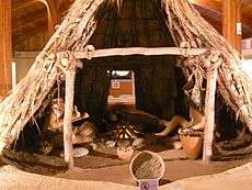 Reconstitution d'une hutte préhistorique