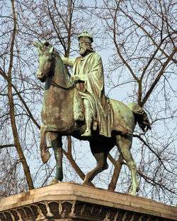 Statue de Charlemagne sur le boulevard d'Avroy.