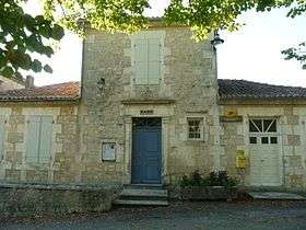 La mairie de Charmant