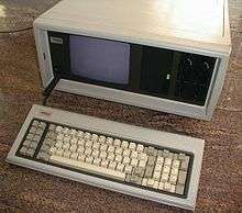 Ordinateur Compaq, un des premiers ordinateurs transportables ([Quand ?]).