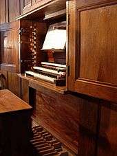 Console en fenêtre de l'orgue Callinet, Saint-Étienne.