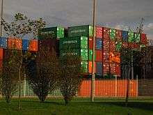 Stockage de conteneurs de 20 pieds dans le port du Havre, Seine-Maritime.