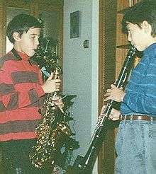 Jeune duo saxophone-clarinette.