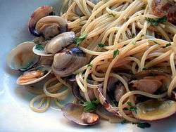 Spaghetti ai frutti di mare ou alla marinara : aux fruits de mer