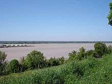 Les eaux des estuaires sont généralement turbides, caractérisées par un bouchon vaseaux (estuaire de la Gironde, Sud-Ouest de la France)