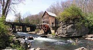 Moulin mu par une roue à augets