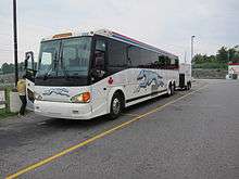 Un car de Greyhound assurant la liaison transcanadienne entre Toronto et Vancouver