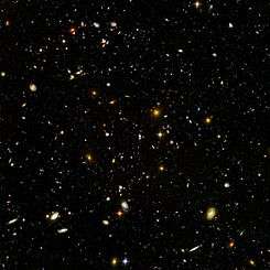 L'univers profond vu par Hubble. L'homme étudie les forces naturelles qui animent l'univers. Il y recherche notamment des indices d'existence d'autres formes de vie