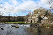 Le Moulin du Losser, un des nombreux moulins qui jalonnent le lit du Léguer.