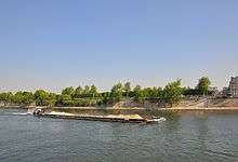 Péniche sur la Seine - Paris.