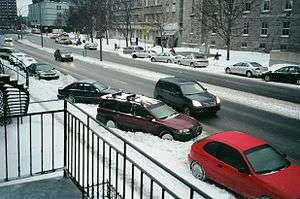 Le stationnement devient plus difficile pendant l'hiver.