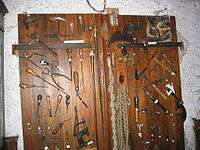 Outils traditionnels du sellier-bourrelier (Vosges).