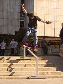 Frontside lipslide