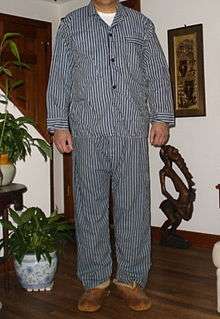 Pyjama classique, avec veste et pantalon