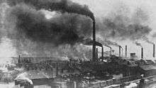 La révolution industrielle a été à l'origine d'une pollution massive, par aérosols et gaz, de l'air. Ce sont aujourd'hui les moteurs à combustions, l'érosion agricole et les incendies de forêt qui sont les premières sources d'émission